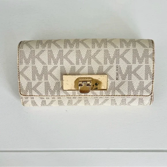 Michael Kors Callie Carryall monogrammed coated canvas handbag in vanilla Wallet - Picture 2 of 6